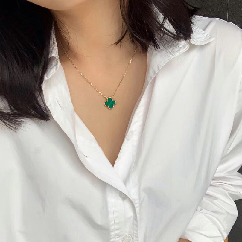 [Sophire Jewelry ]CLOVER 15MM MALACHITE SINGLE FLOWER  NECKLACE