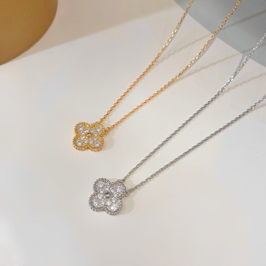 [Sophire Jewelry ]CLOVER 15MM DIAMOND SINGLE FLOWER NECKLACE
