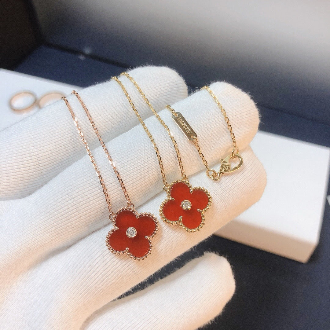 [Sophire Jewelry ]CLOVER 15MM DIAMOND CARNELIAN NECKLACE