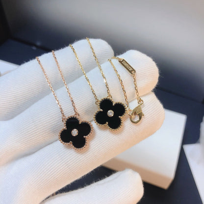 [Sophire Jewelry ]CLOVER 15MM DIAMOND ONYX NECKLACE