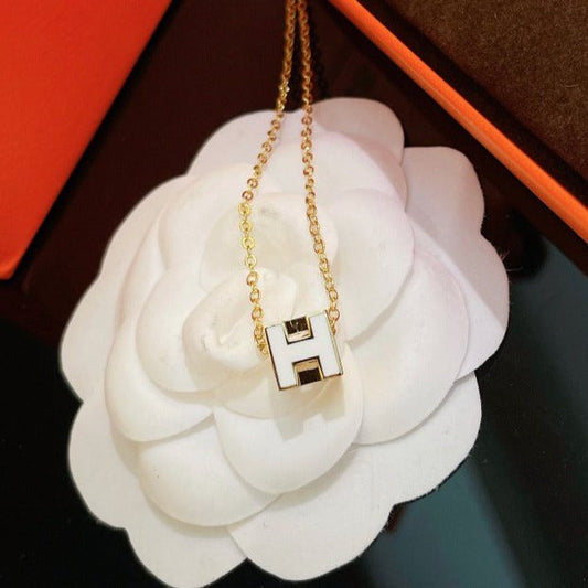 [Sophire]H WHITE SQUARE GOLD NECKLACE