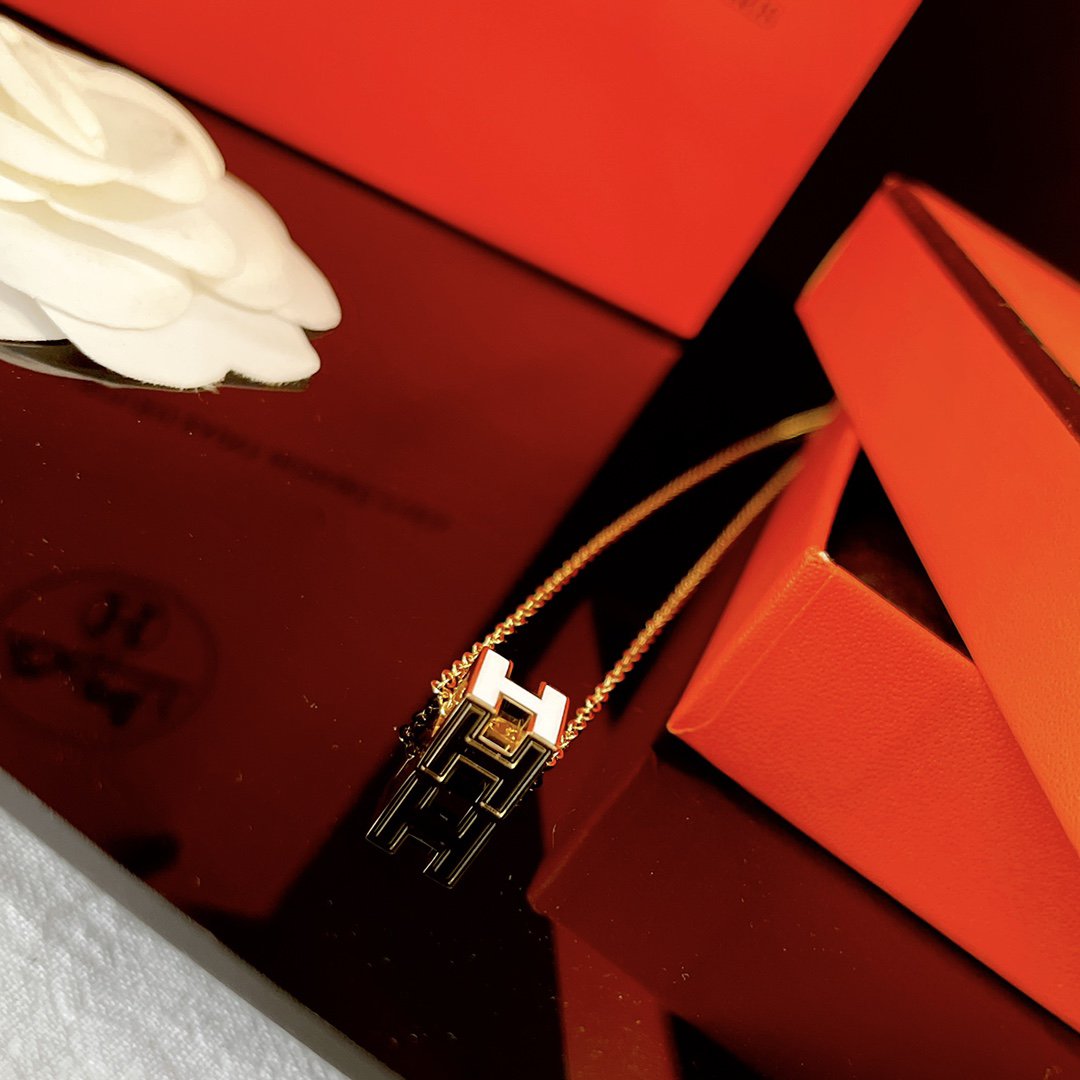[Sophire Jewelry ]H WHITE SQUARE GOLD NECKLACE