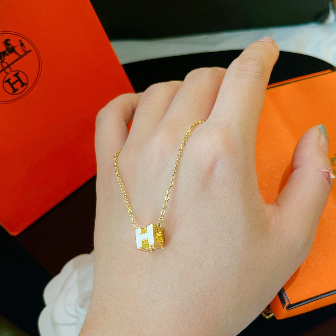 [Sophire Jewelry ]H WHITE SQUARE GOLD NECKLACE