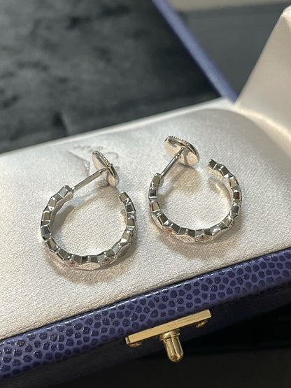 [Sophire Jewelry ]Hollow Design Four-Leaf Clover Flower Shape Earrings