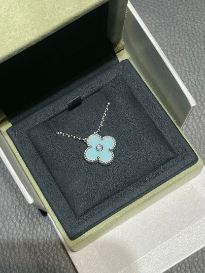 [Sophire Jewelry ]CLOVER 1 DIAMOND LIGHT BLUE SILVER NECKLACE
