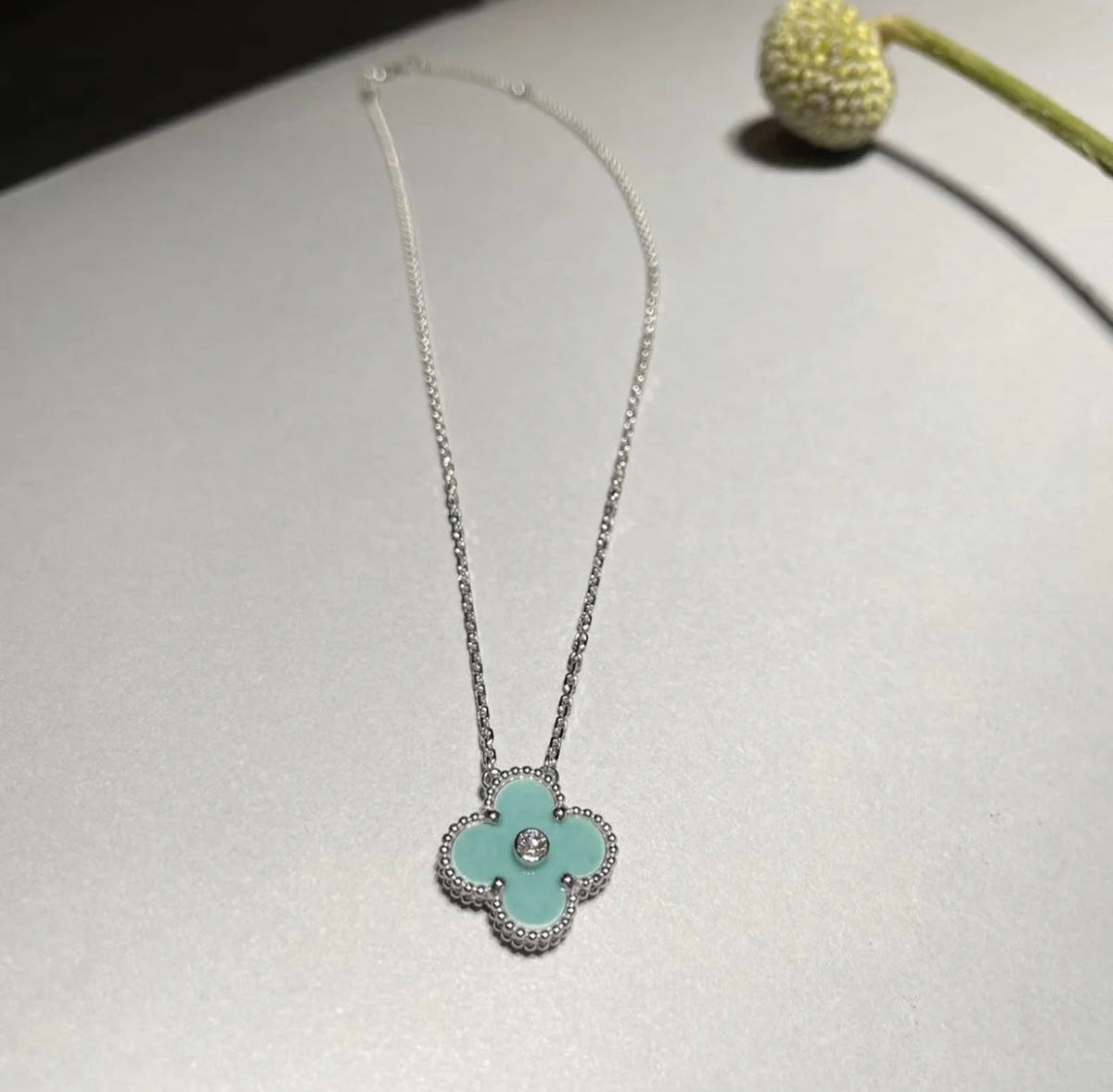 [Sophire Jewelry ]CLOVER 1 DIAMOND LIGHT BLUE SILVER NECKLACE