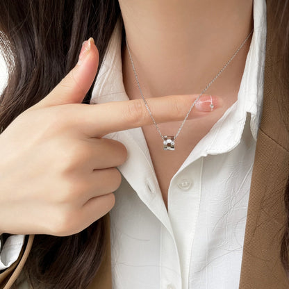 [Sophire Jewelry ]BEE MINI PEDANT DIAMOND NECKLACE