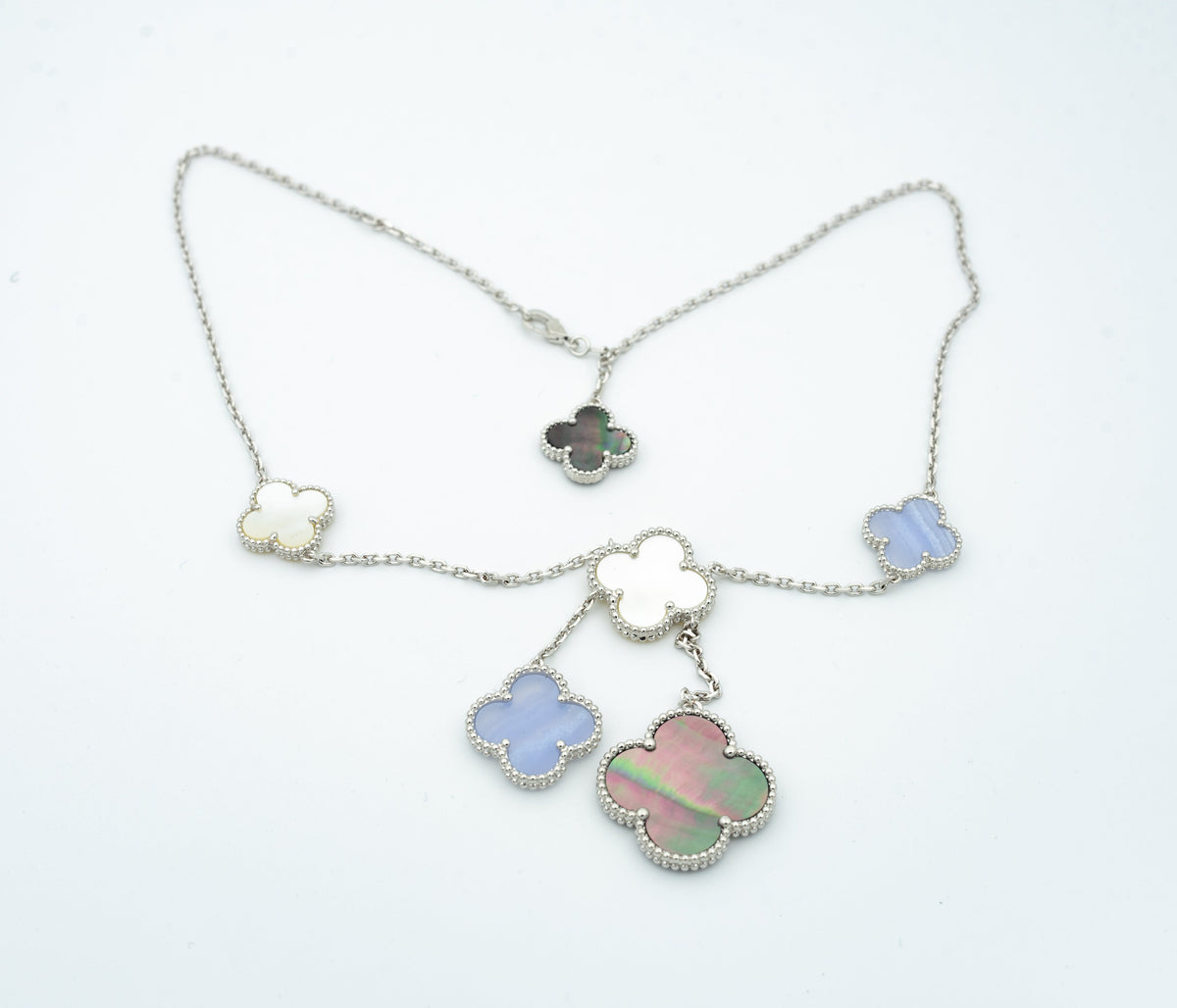 [Sophire Jewelry ]CLOVER MOP CHALCEDONY NECKLACE SILVER 6 MOTIF
