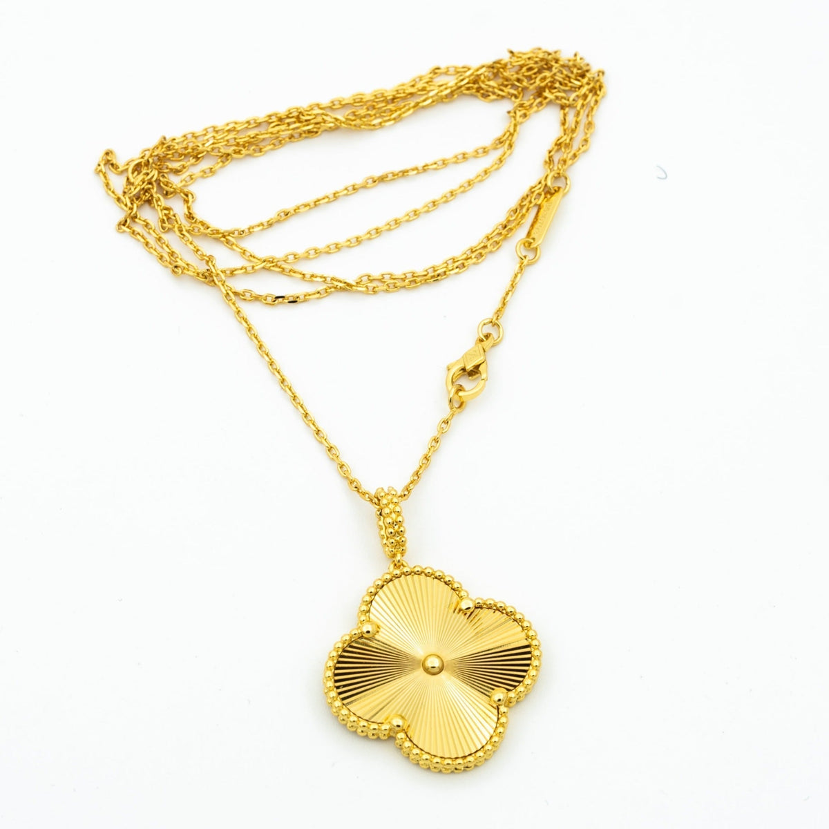 [Sophire Jewelry ]CLOVER 25MM PEDANT NECKLACE GOLD