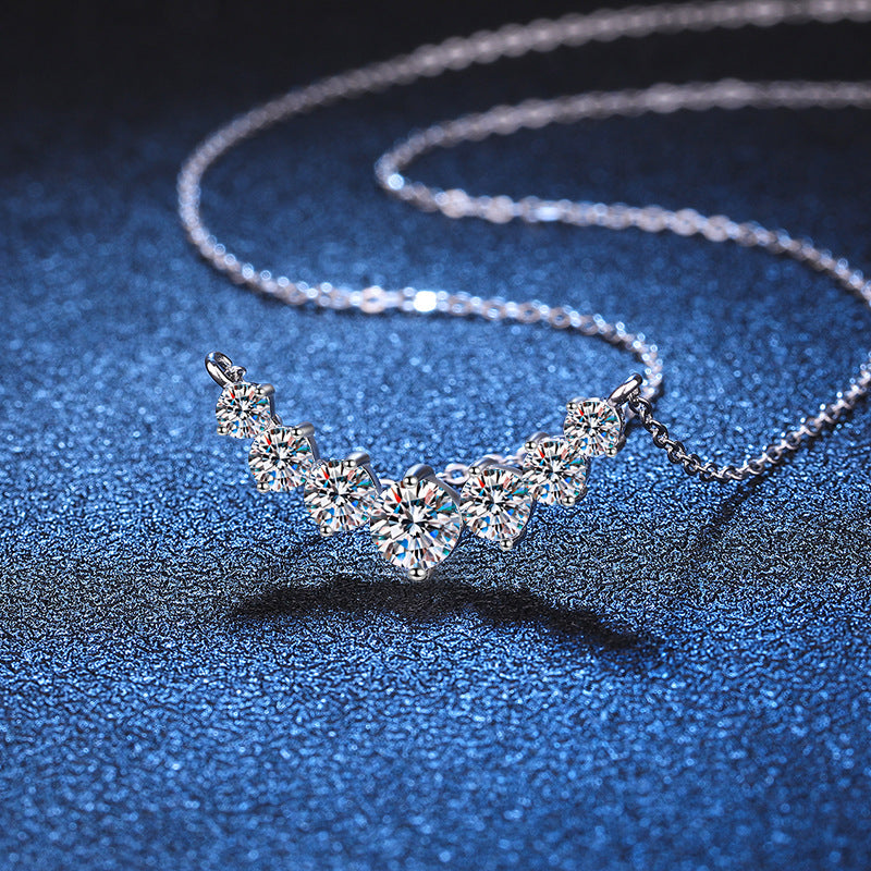 [Sophire]MINIMALIST CURVED SMILE MOISSANITE NECKLACE