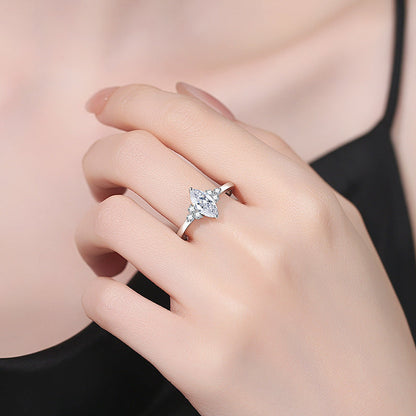 [Sophire]ELEGANT MARQUISE CUT MOISSANITE RING WITH SIDE ACCENTS