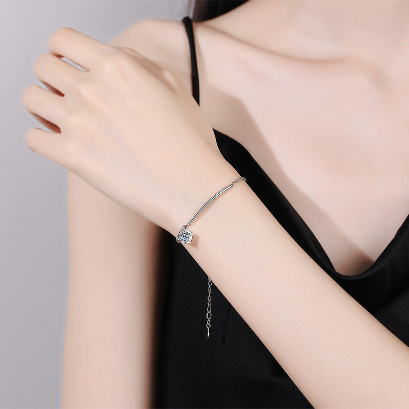 [Sophire]ELEGANT HALF-MOON CURVE MOISSANITE BRACELET