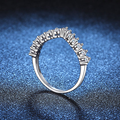 [Sophire]ELEGANT V-SHAPED CHEVRON MOISSANITE RING