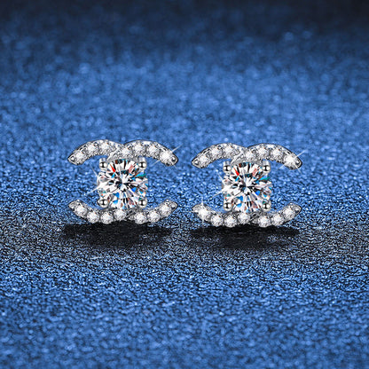 [Sophire]CHIC INTERLOCKING DOUBLE-C MOISSANITE STUD EARRINGS