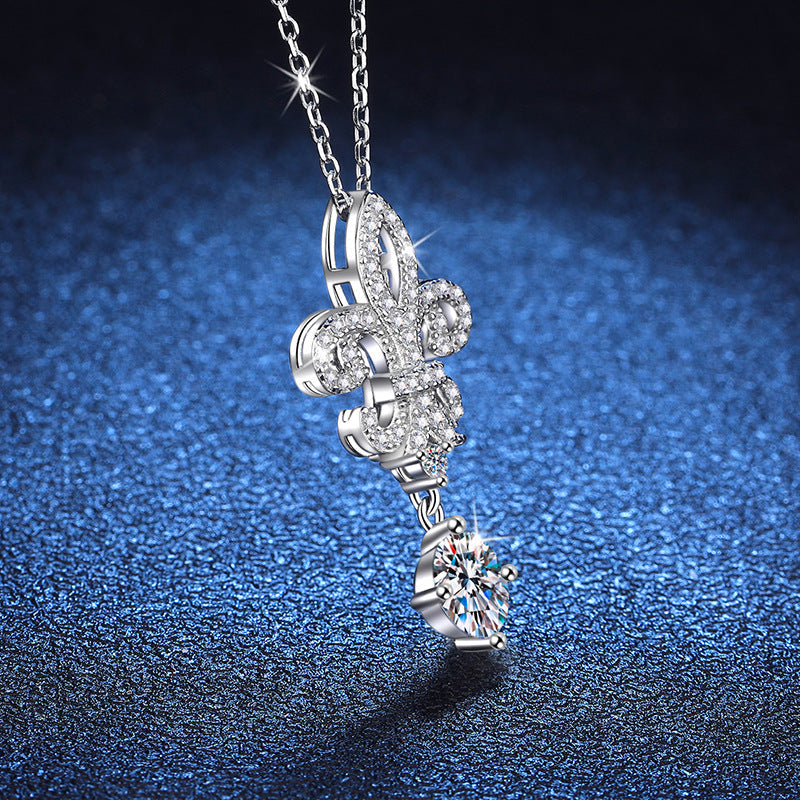 [Sophire]ROYAL FLEUR-DE-LIS MOISSANITE PENDANT NECKLACE