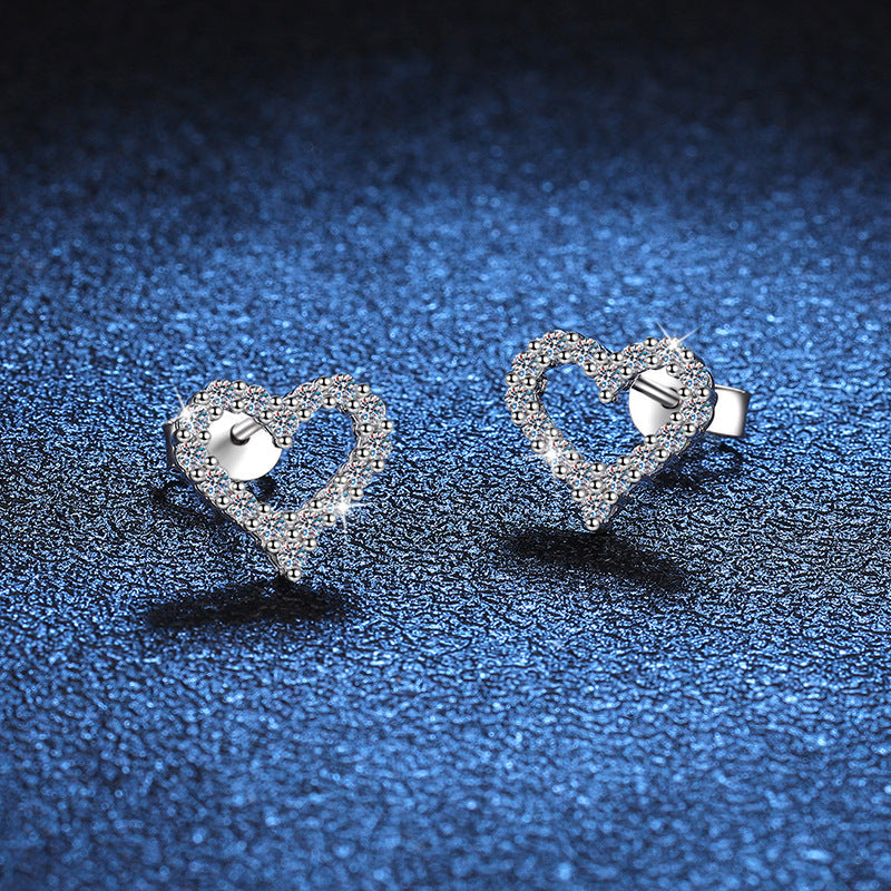 [Sophire]SPARKLING HEART-SHAPED MOISSANITE STUD EARRINGS