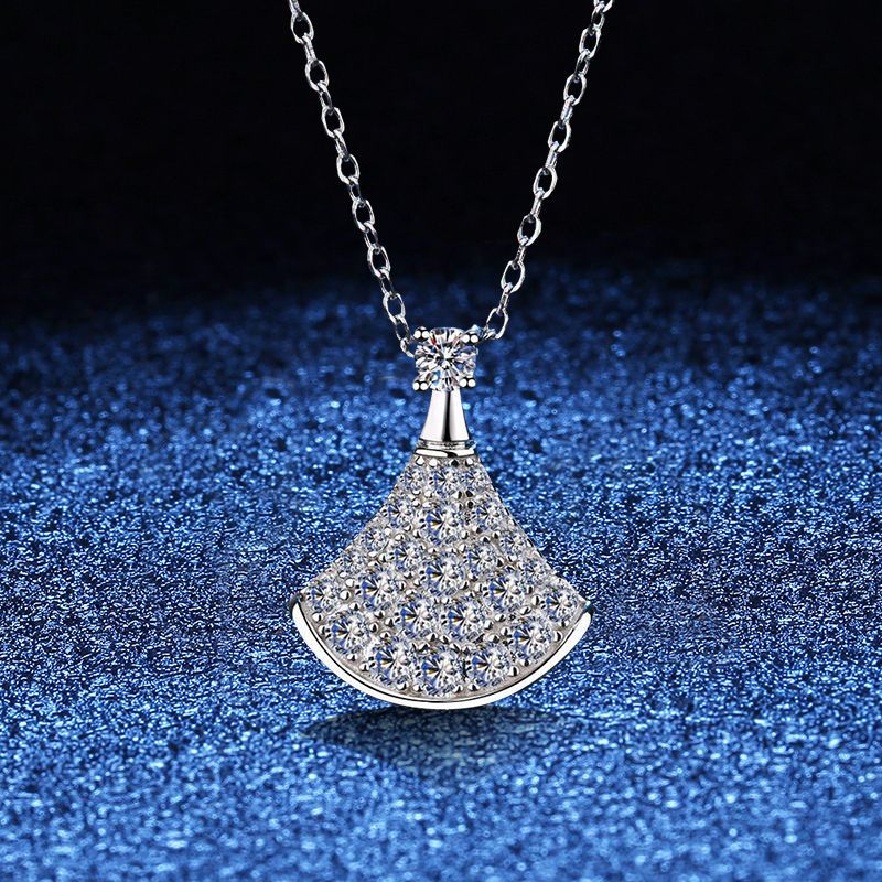 [Sophire]ELEGANT FAN-SHAPED MOISSANITE PENDANT NECKLACE