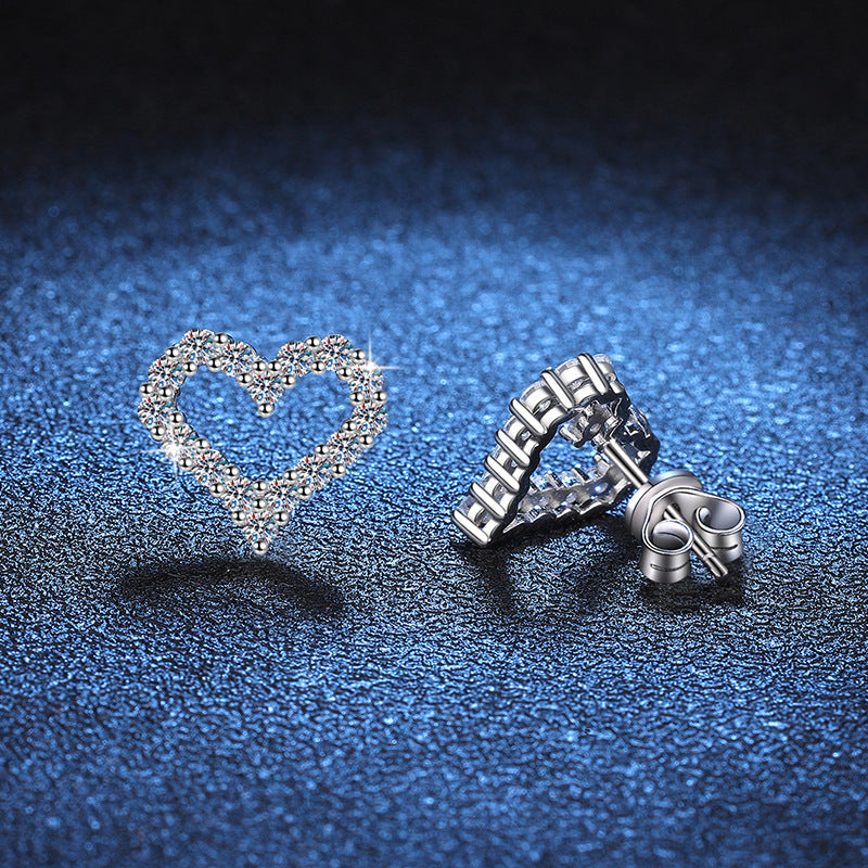 [Sophire]SPARKLING HEART-SHAPED MOISSANITE STUD EARRINGS