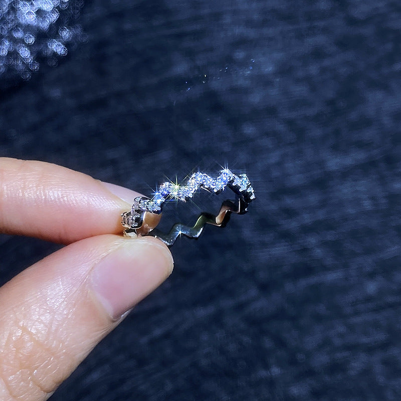 [Sophire]CHIC WAVY MOISSANITE ETERNITY RING