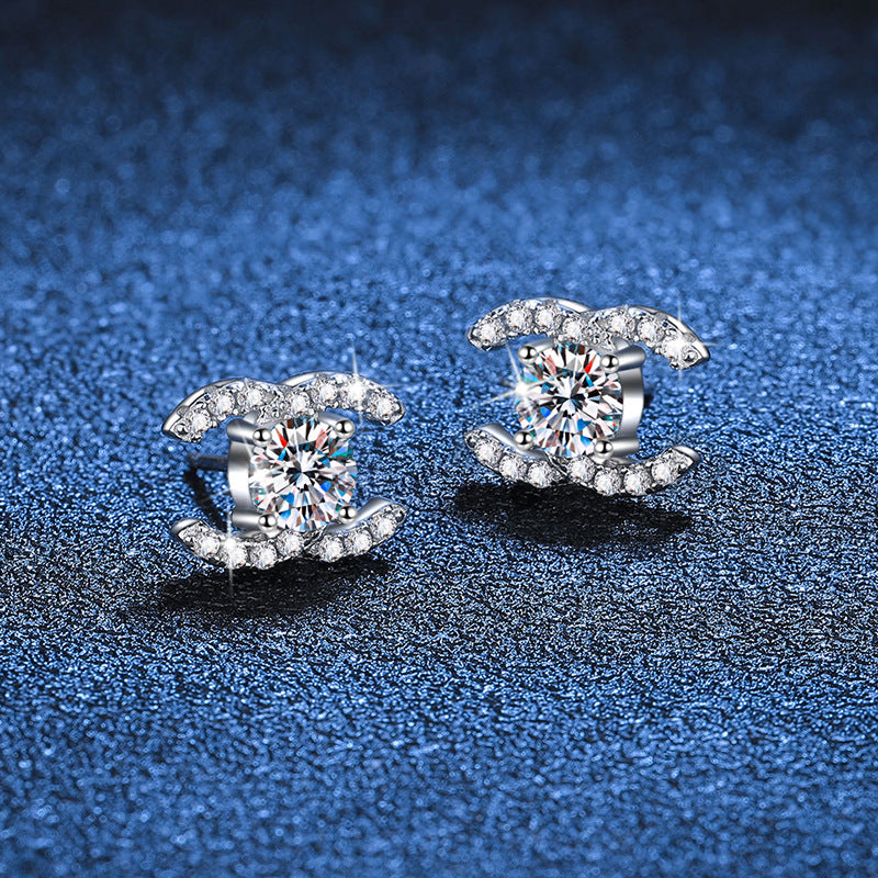 [Sophire]CHIC INTERLOCKING DOUBLE-C MOISSANITE STUD EARRINGS