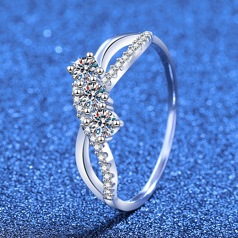 [Sophire]INTERTWINING LOVE MOISSANITE RING