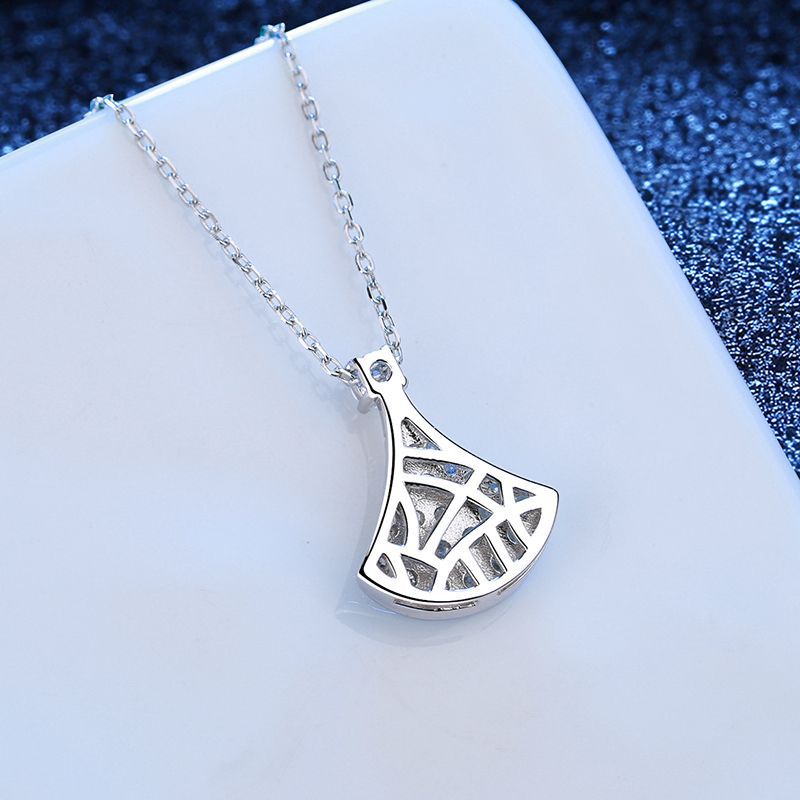 [Sophire]ELEGANT FAN-SHAPED MOISSANITE PENDANT NECKLACE