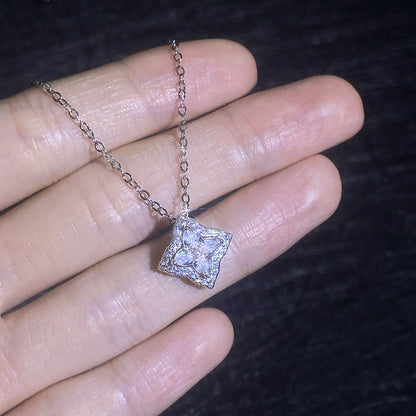 [Sophire]STAR-CLOVER MOISSANITE NECKLACE
