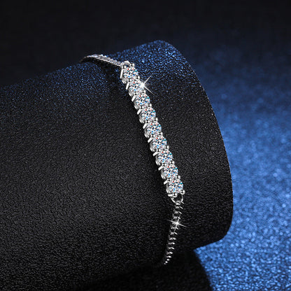 [Sophire]SMILING CURVE MOISSANITE BRACELET