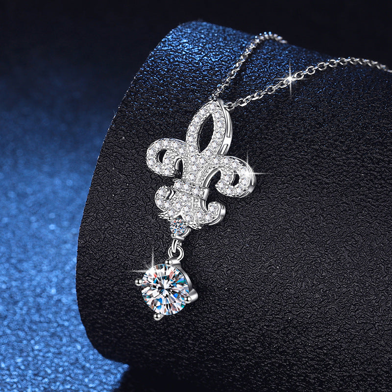 [Sophire]ROYAL FLEUR-DE-LIS MOISSANITE PENDANT NECKLACE