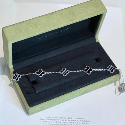 [Sophire Jewelry ]CLOVER 5 MOTIF VEINED ONYX BRACELET SILVER