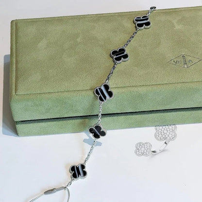 [Sophire Jewelry ] CLOVER 5 MOTIF PULSAR STONE BRACELET COLLECTION