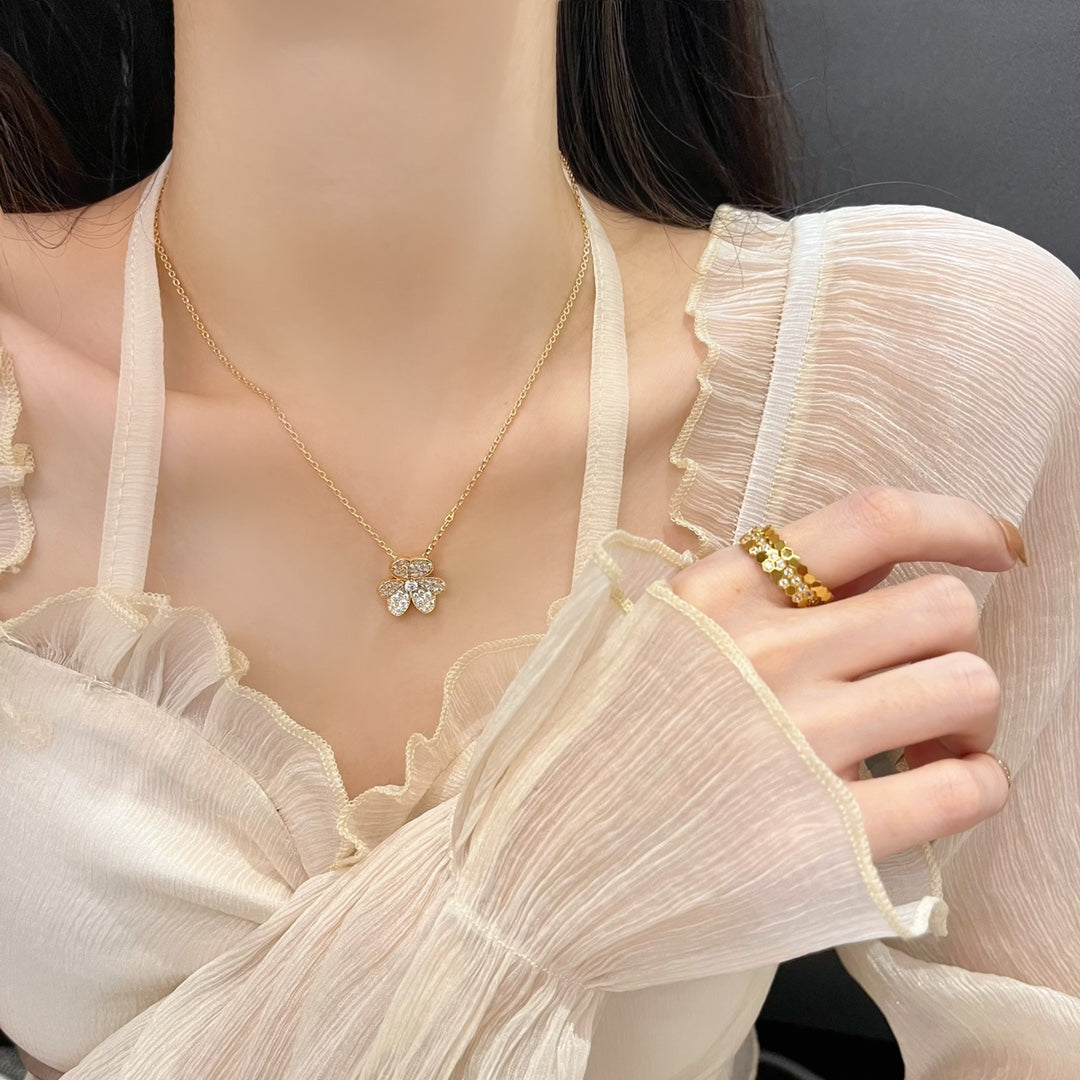 [Sophire Jewelry ]FLOWER DIAMOND NECKLACE