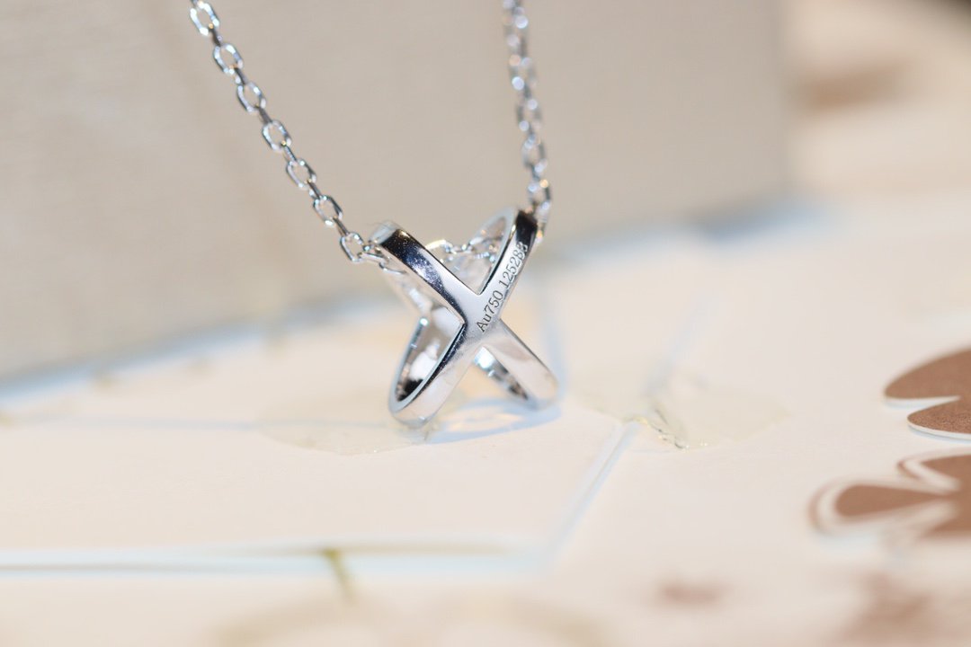 [Sophire Jewelry ]JEUX DE DIAMOND NECKLACE