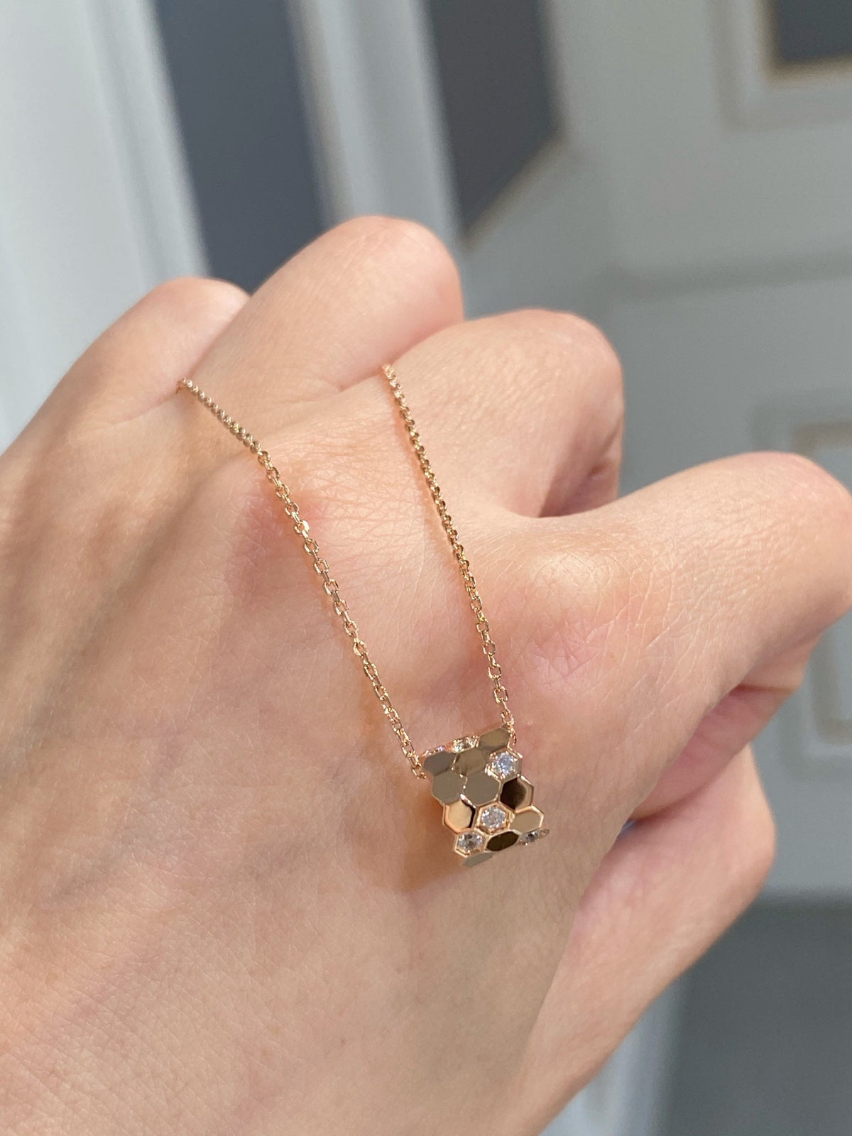 [Sophire Jewelry ]BEE LOVE DIAMOND NECKLACE
