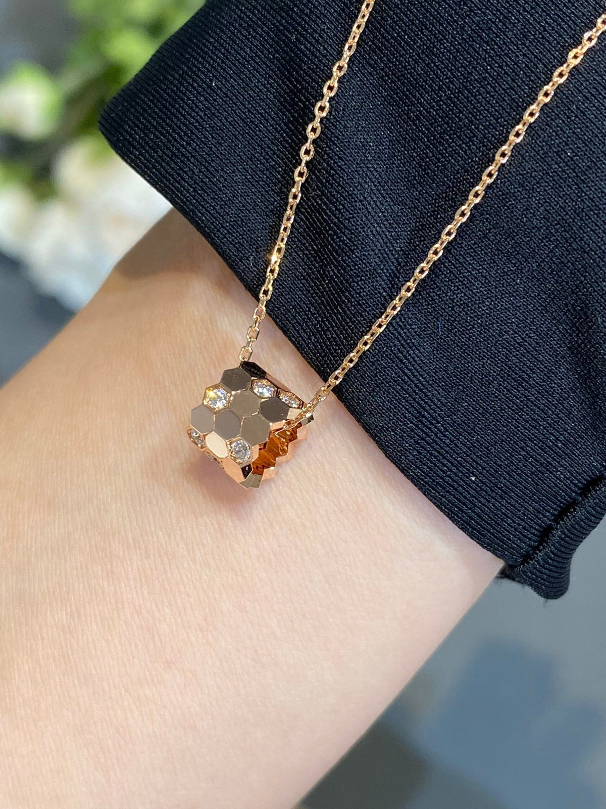 [Sophire Jewelry ]BEE LOVE DIAMOND NECKLACE