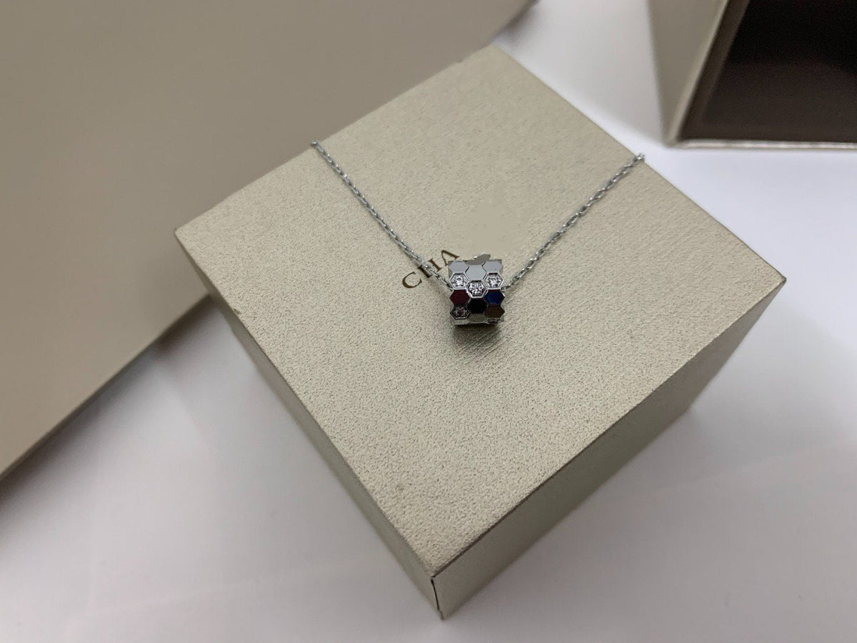 [Sophire Jewelry ]BEE LOVE DIAMOND NECKLACE