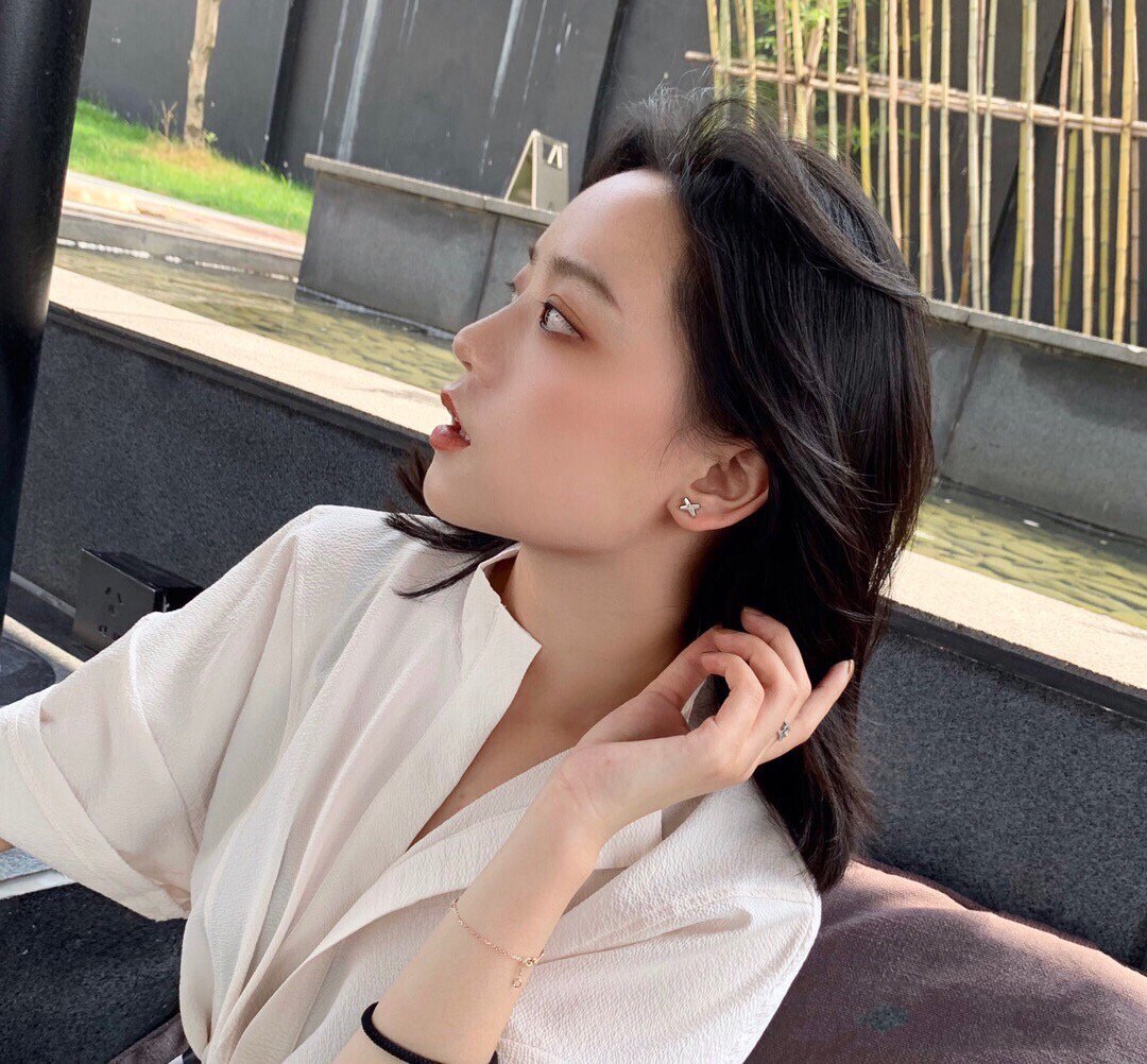 [Sophire Jewelry ]JEUX DE WHITE MOP ROSE GOLD DIAMOND EARRINGS