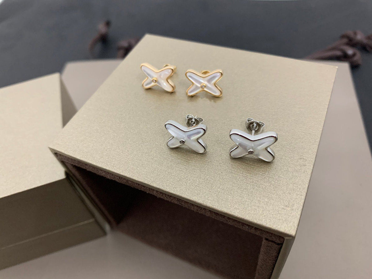 [Sophire Jewelry ]JEUX DE WHITE MOP SILVER DIAMOND EARRINGS