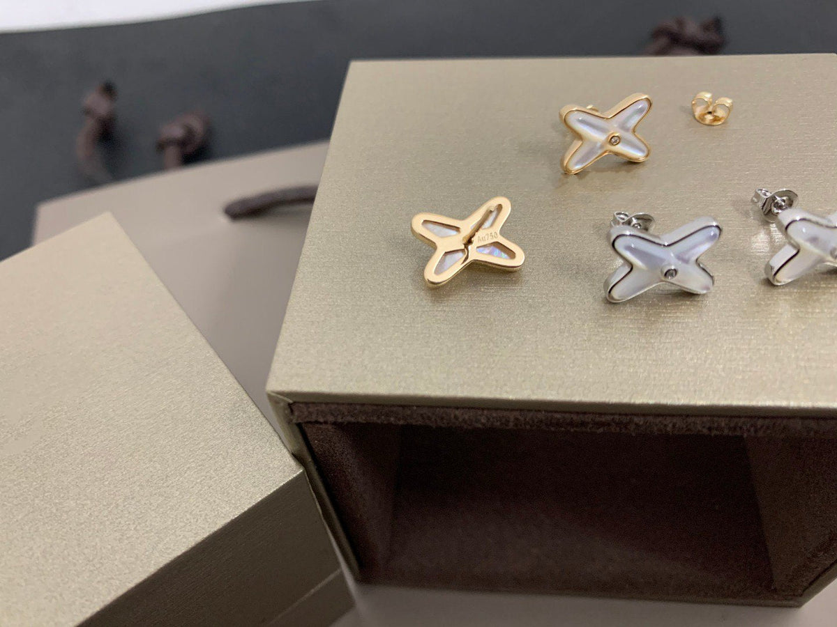 [Sophire Jewelry ]JEUX DE WHITE MOP SILVER DIAMOND EARRINGS