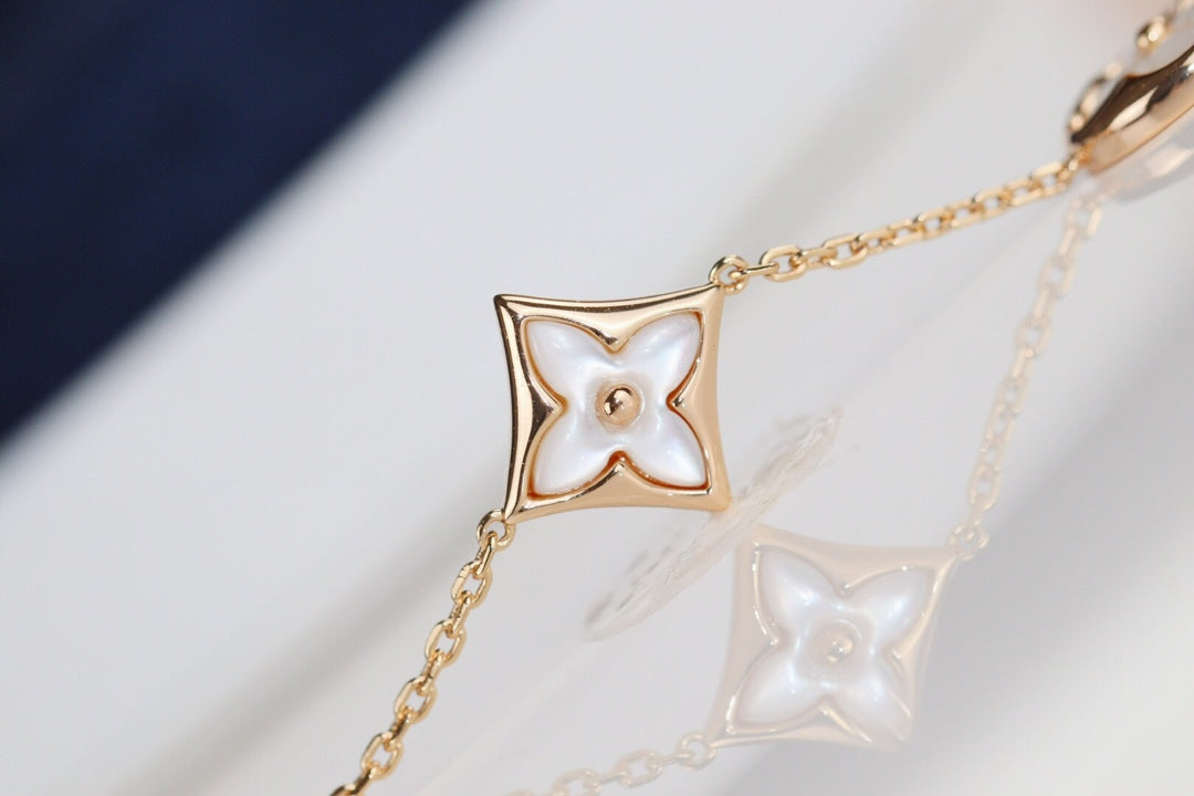 [Sophire Jewelry ]LEAF CLOVER BRACELET