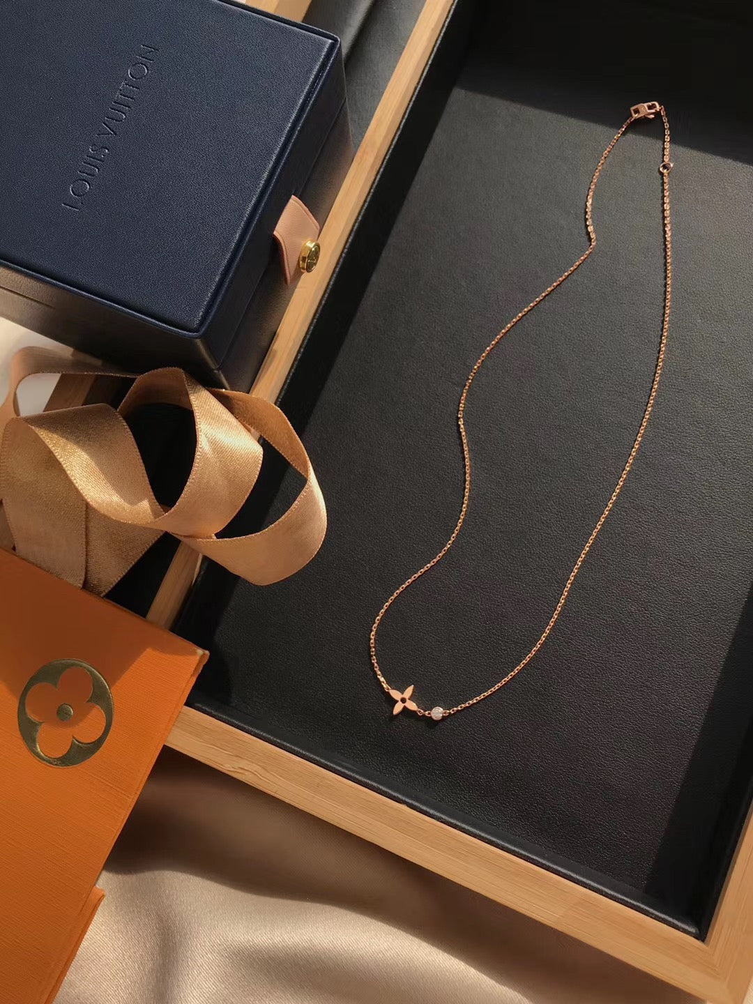 [Sophire Jewelry ]BLOSSOM PENDANT PINK GOLD AND DIAMOND
