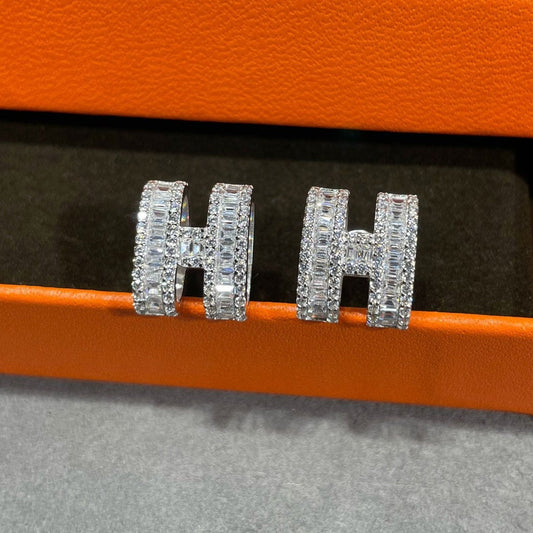 [Sophire]H STUD EARRINGS WITH SILVER DIAMONDS