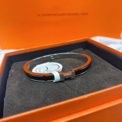 [Sophire Jewelry ]CLASSIC HM CLIC BLACK 8MM ENAMEL BRACELET