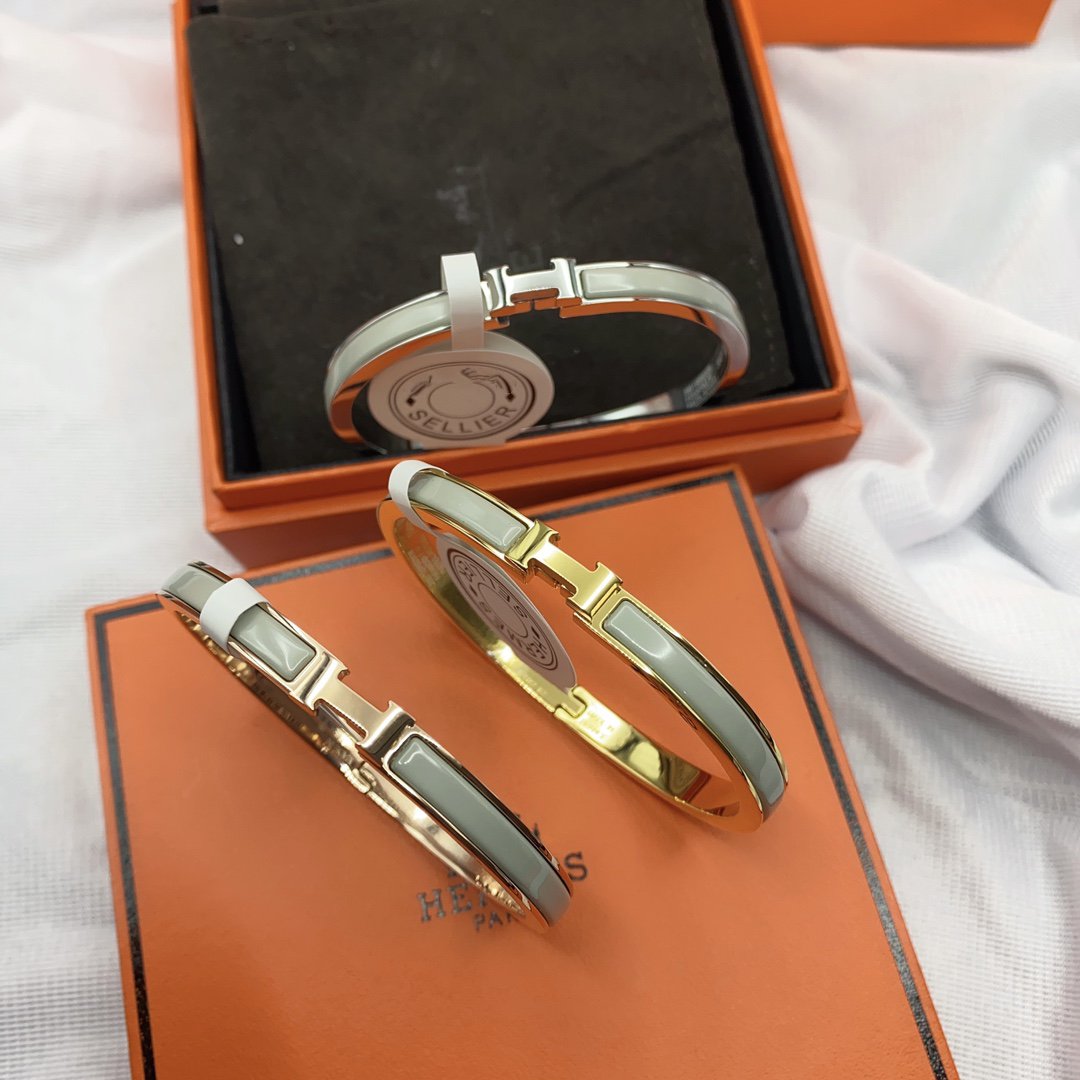 [Sophire Jewelry ]CLASSIC HM CLIC GREEN 8MM ENAMEL BRACELET
