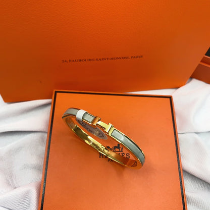 [Sophire Jewelry ]CLASSIC HM CLIC GREEN 8MM ENAMEL BRACELET