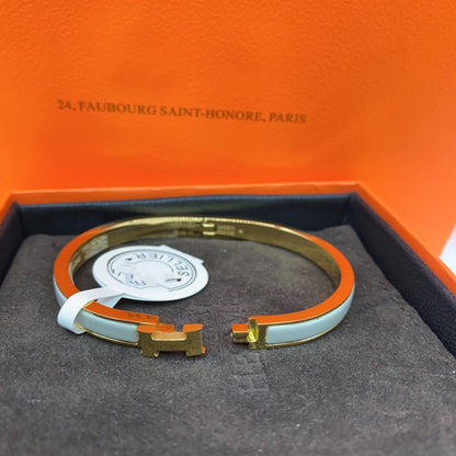 [Sophire Jewelry ]CLASSIC HM CLIC GREEN 8MM ENAMEL BRACELET