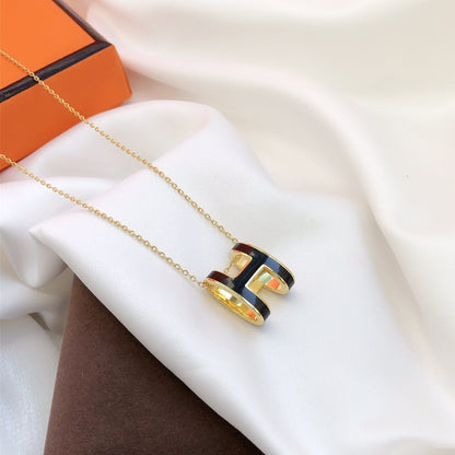 [Sophire Jewelry ]HM CLIC BLACK ENAMEL GOLD NECKLACE