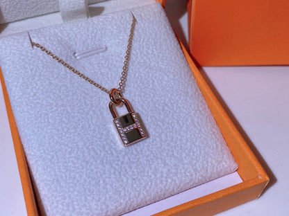 [Sophire Jewelry ]HM ADVANCED NICHE LOCK HEAD NECKLACE DIAMONDS