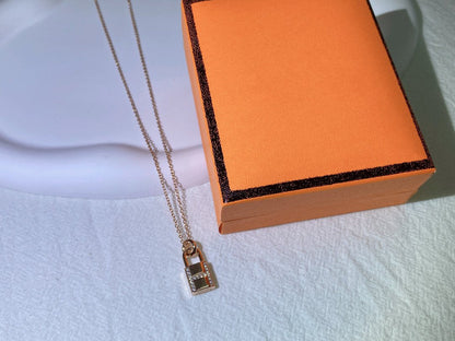 [Sophire Jewelry ]HM ADVANCED NICHE LOCK HEAD NECKLACE DIAMONDS