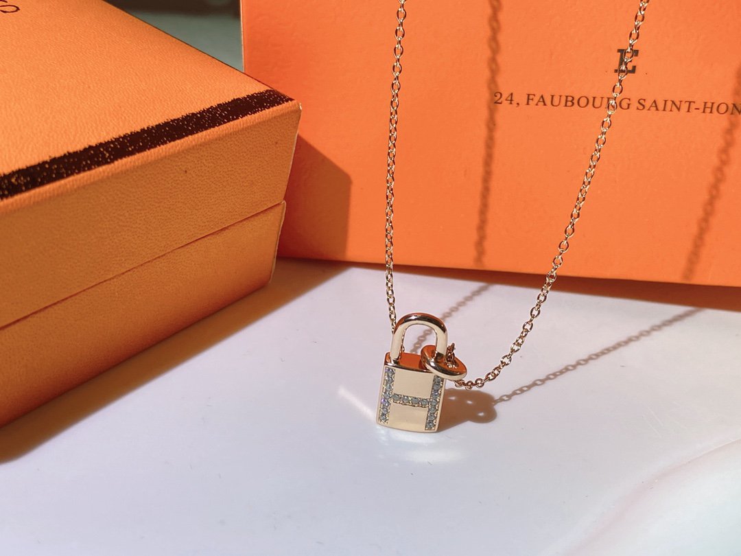 [Sophire Jewelry ]HM ADVANCED NICHE LOCK HEAD NECKLACE DIAMONDS